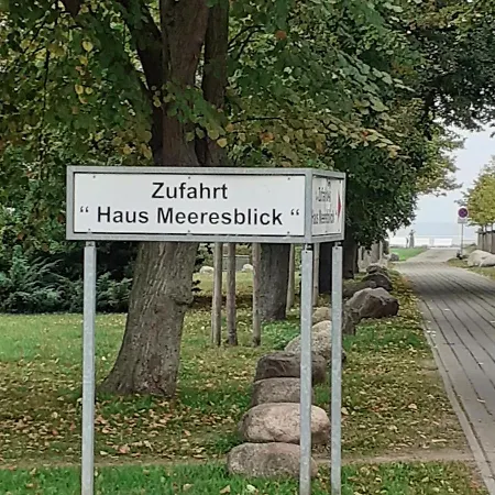 Schoene In Exklusiver Lage Mit Fahrstuhl Apartment Kuehlungsborn